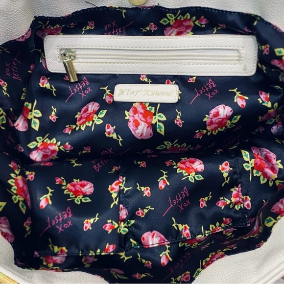 Betsey Johnson Floral Bow Tote + Mini Pouch 2 Piece Set - Picture 3 of 7